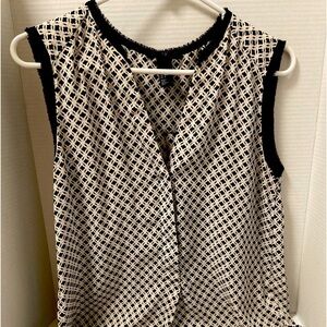 H&M sleeveless size 8 blouse